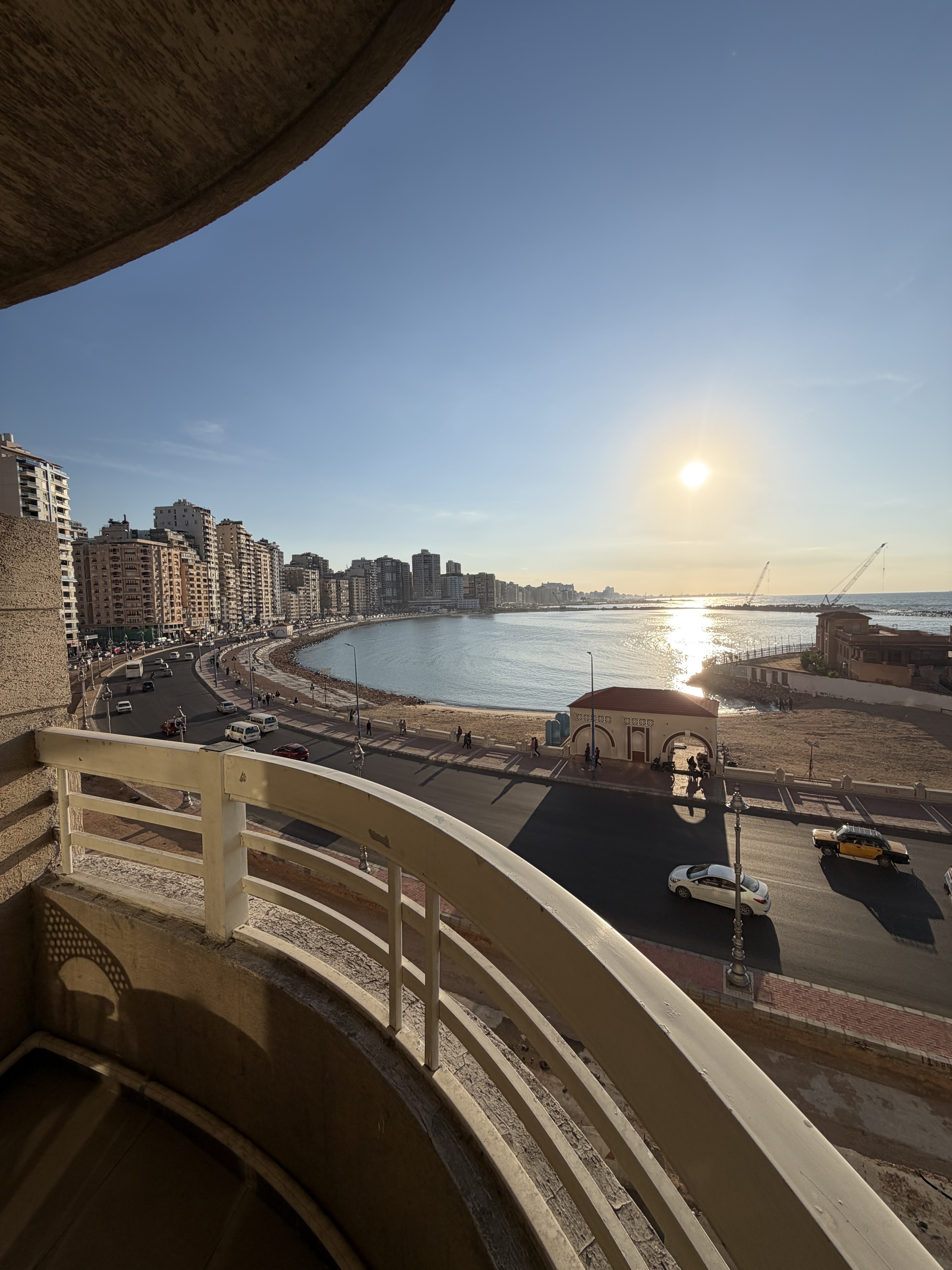 شقة بانوراما بيتش ( ثلاث غرف ) كود 306ميامي نادي السيارات vip