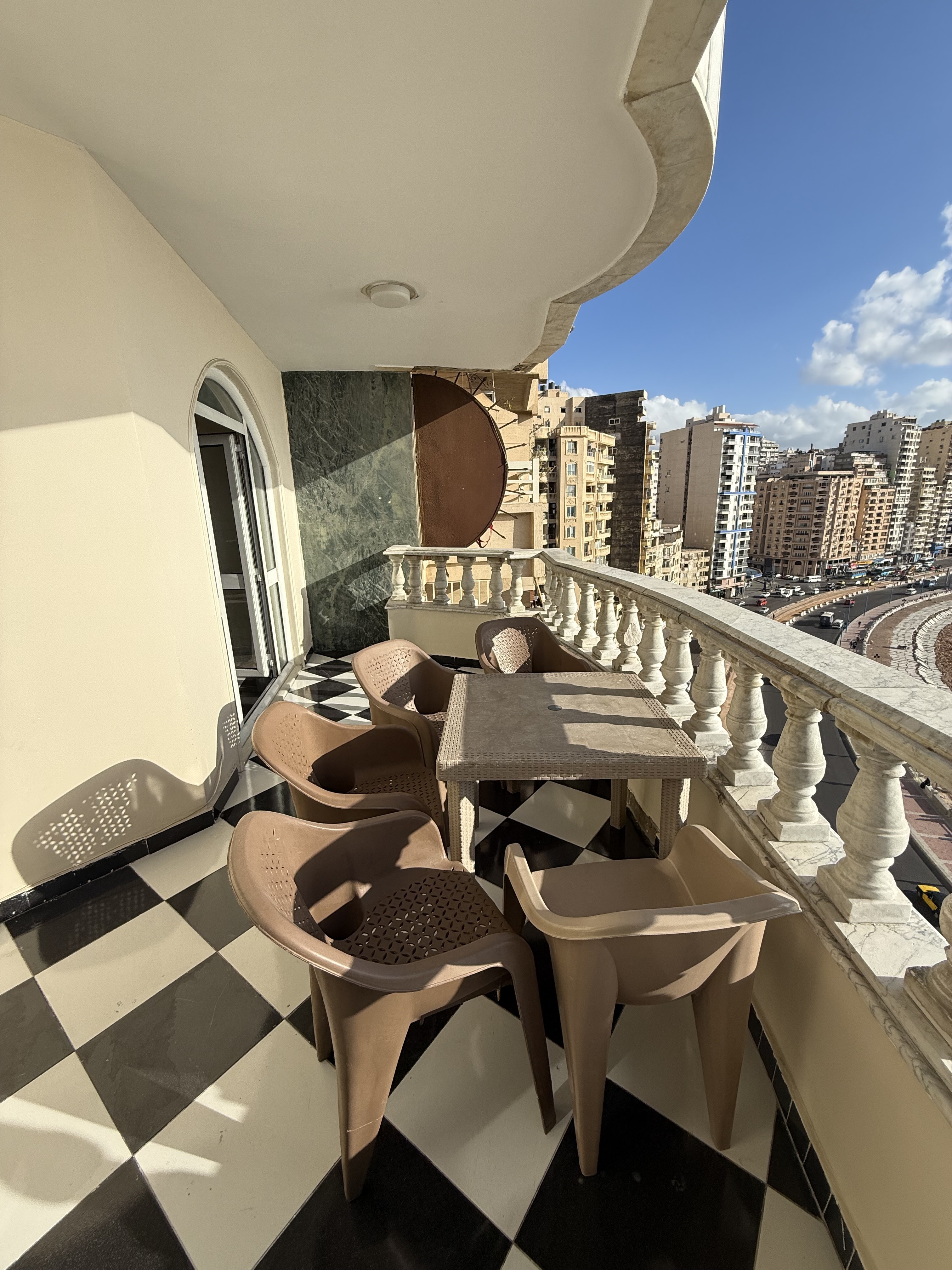 VIP شقة بانو اما بيتش ( غرفتين نوم ) كود 1002 ميامي نادي السيارات 