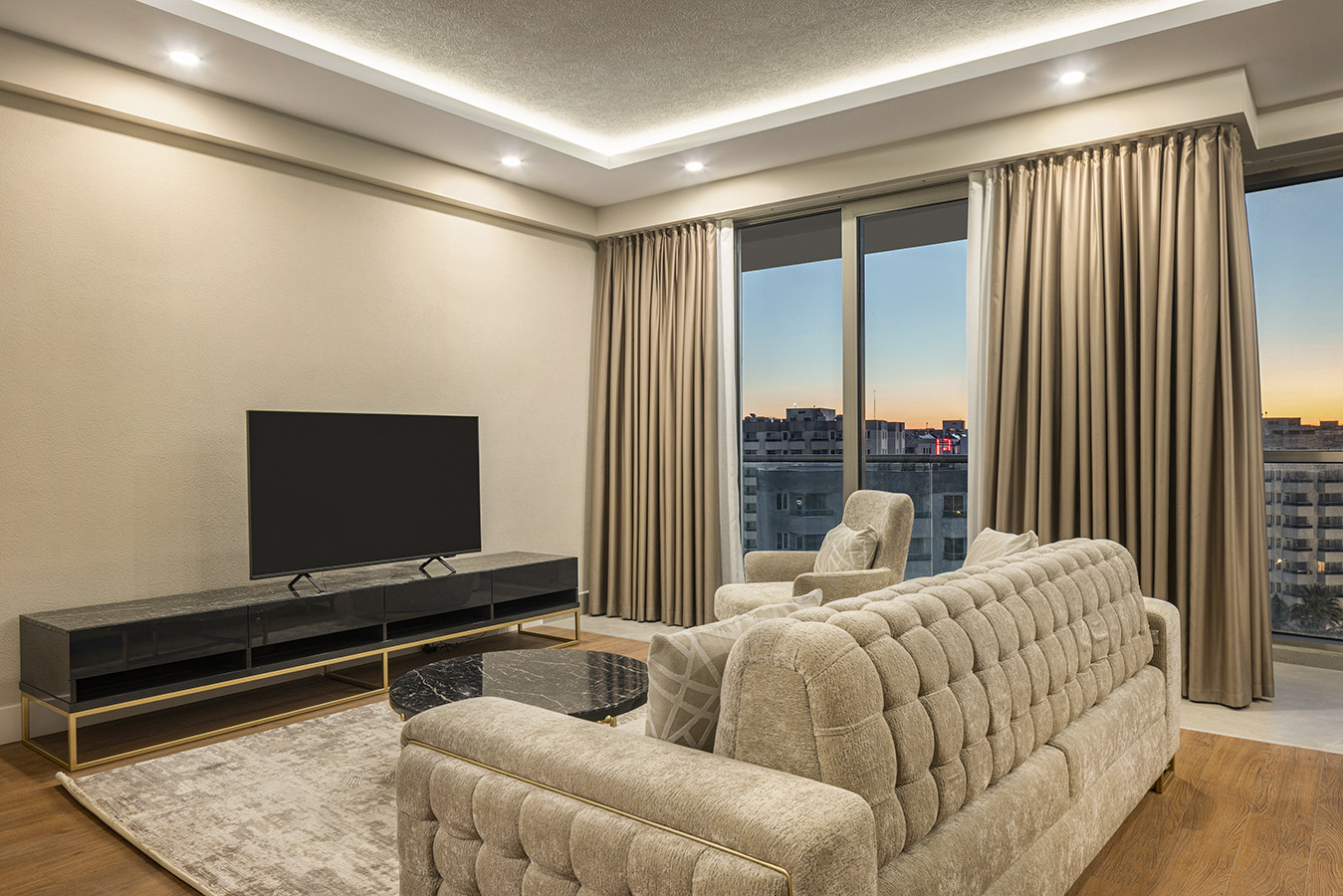 Penthouse Deluxe Duplex Suite / 1 BR