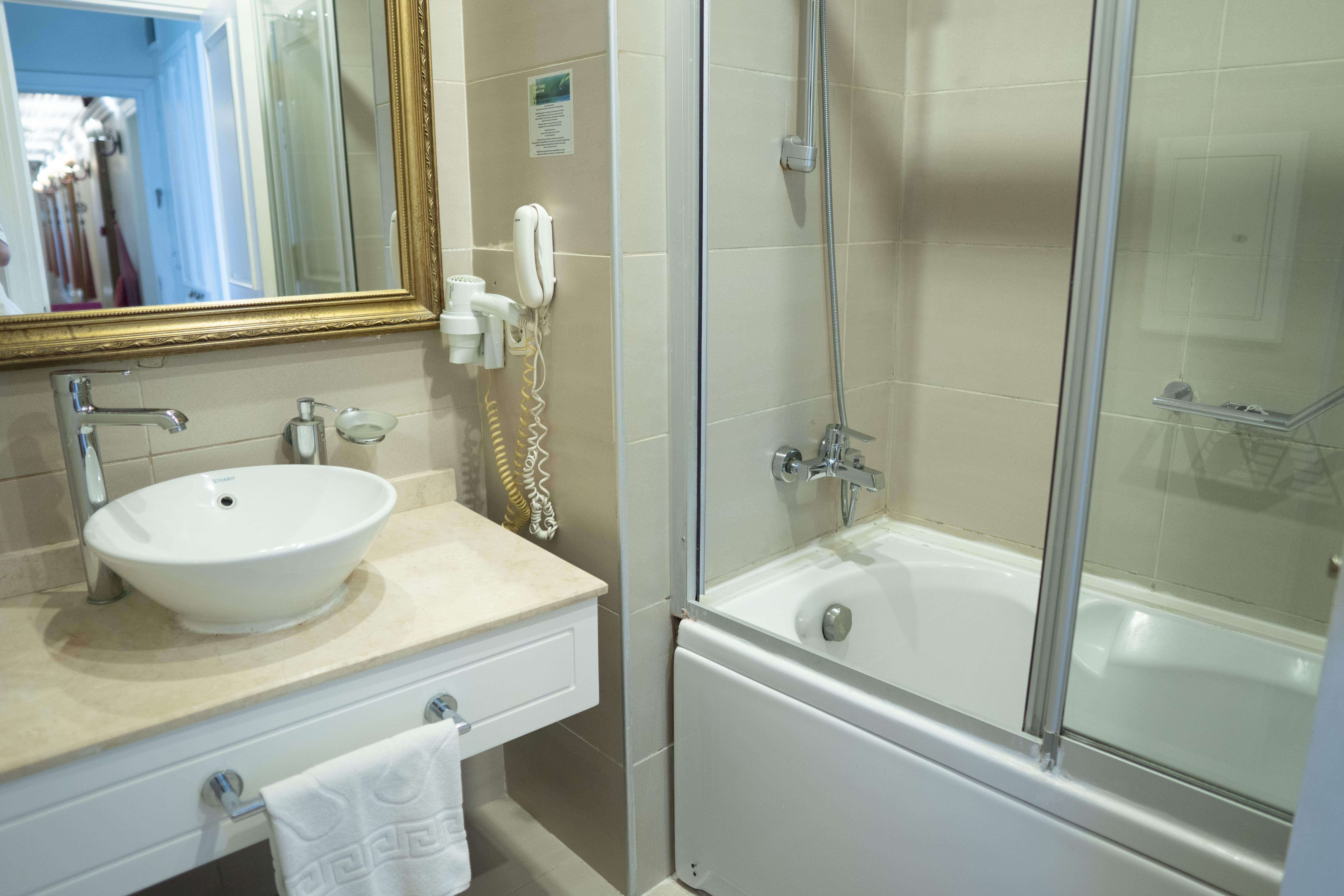 Elegance Double / Twin City or Sea view