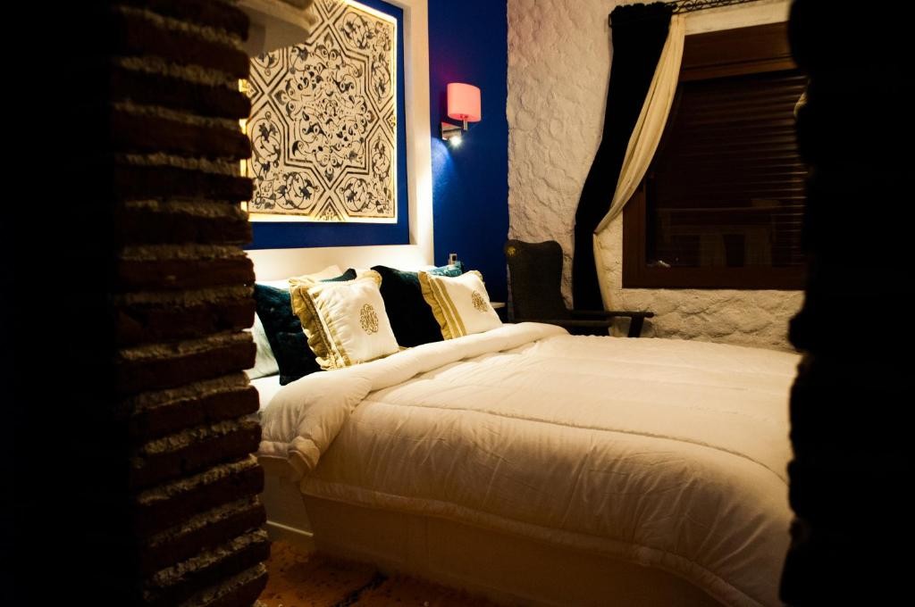 Deluxe Double Room with river and mountain view