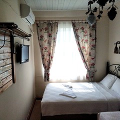 Bed & Breakfast, Standard Room