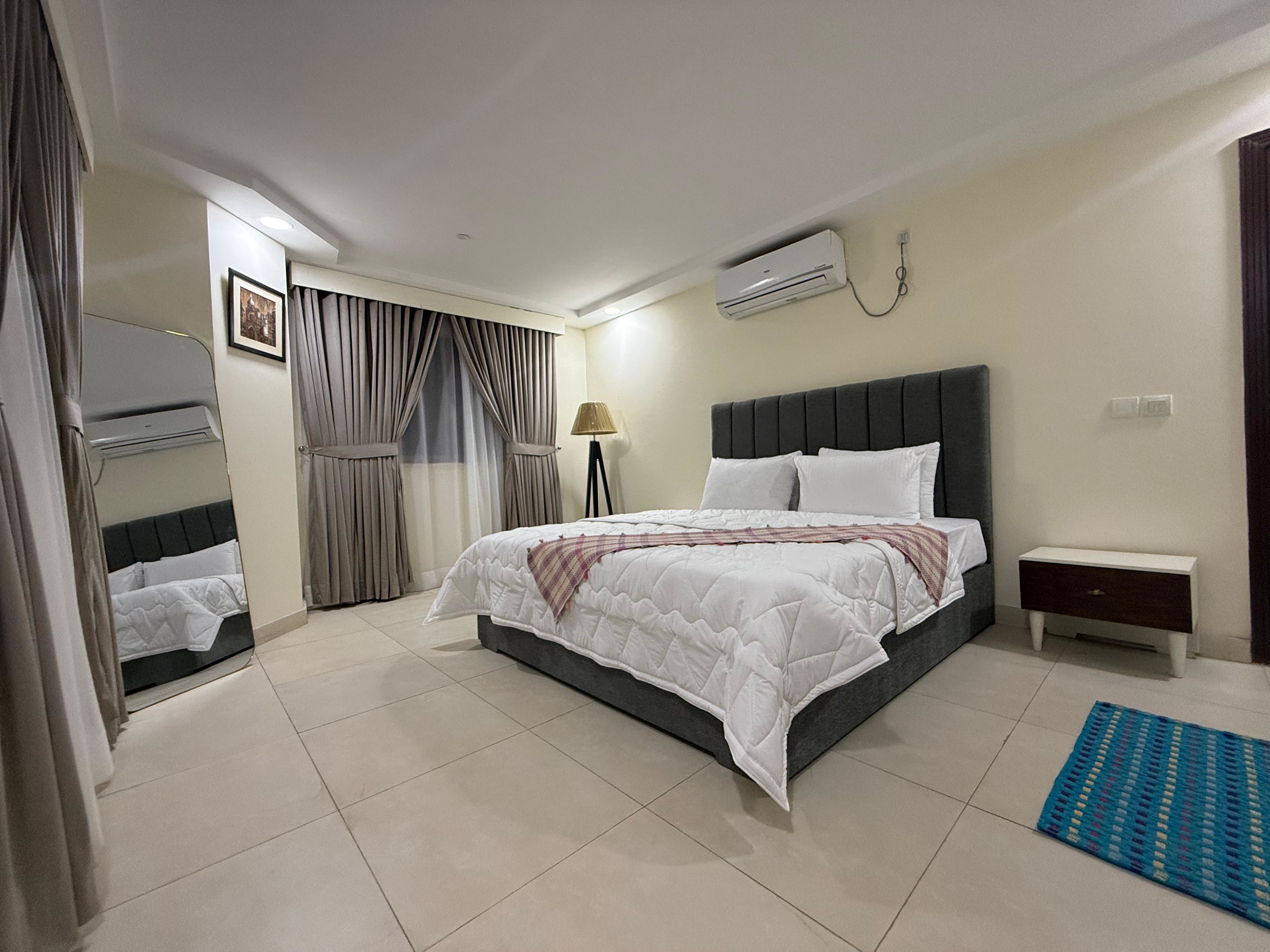 Modern 1BED in Gulberg With City View