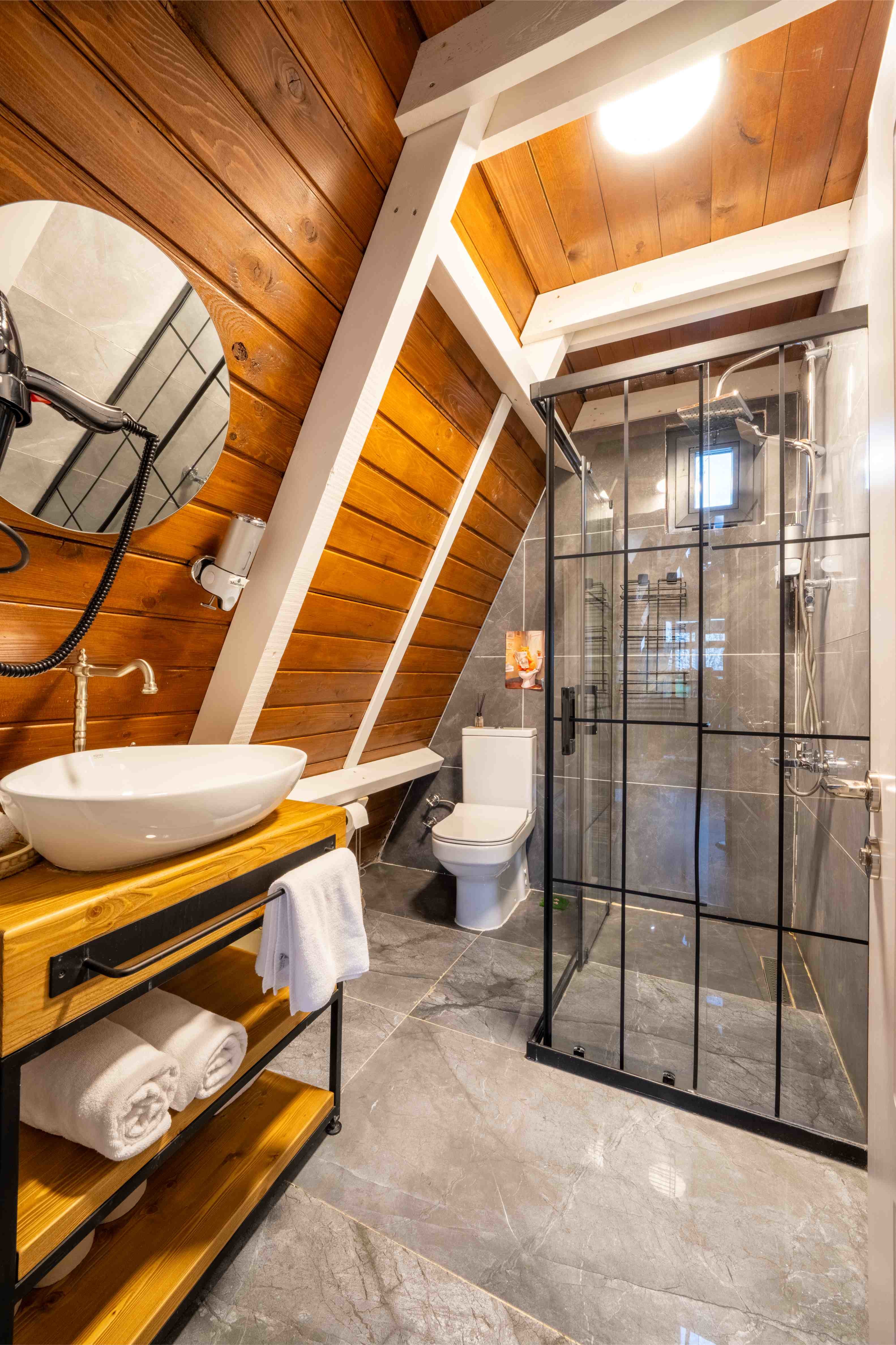 SUPERİOR DELUXE BUNGALOV