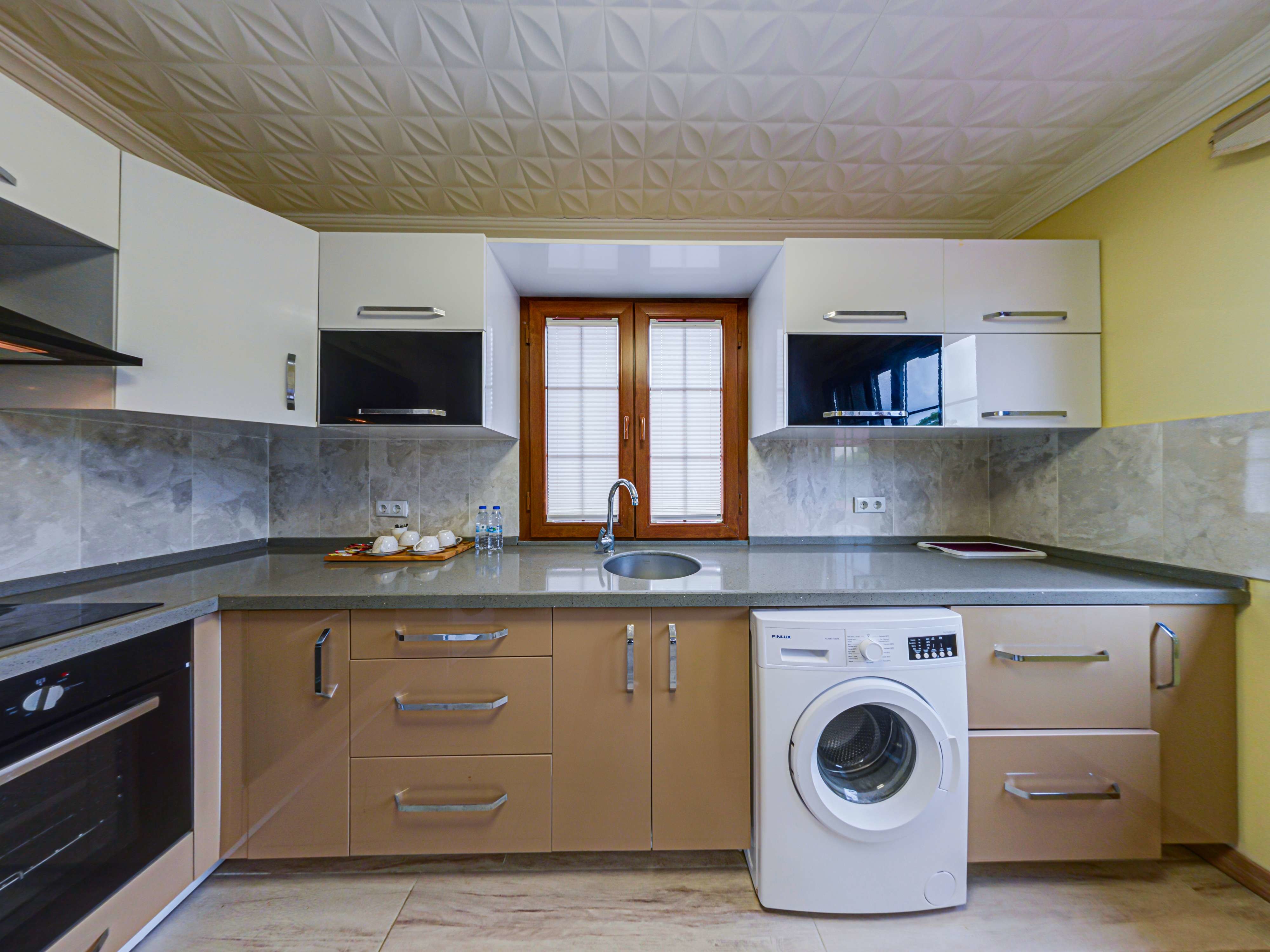 Mcora Çiftlik Evi